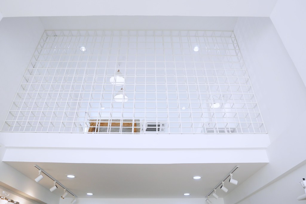 泰國清邁｜The Barisotel by The Baristro，清邁尼曼路超文青咖啡館，北歐純白居家風情設計 @飛天璇的口袋