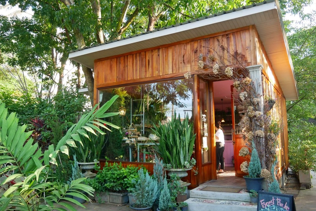 泰國清邁｜Forest Bake麵包甜點店，清邁最美的麵包店，森林系的可愛的甜點屋 @飛天璇的口袋