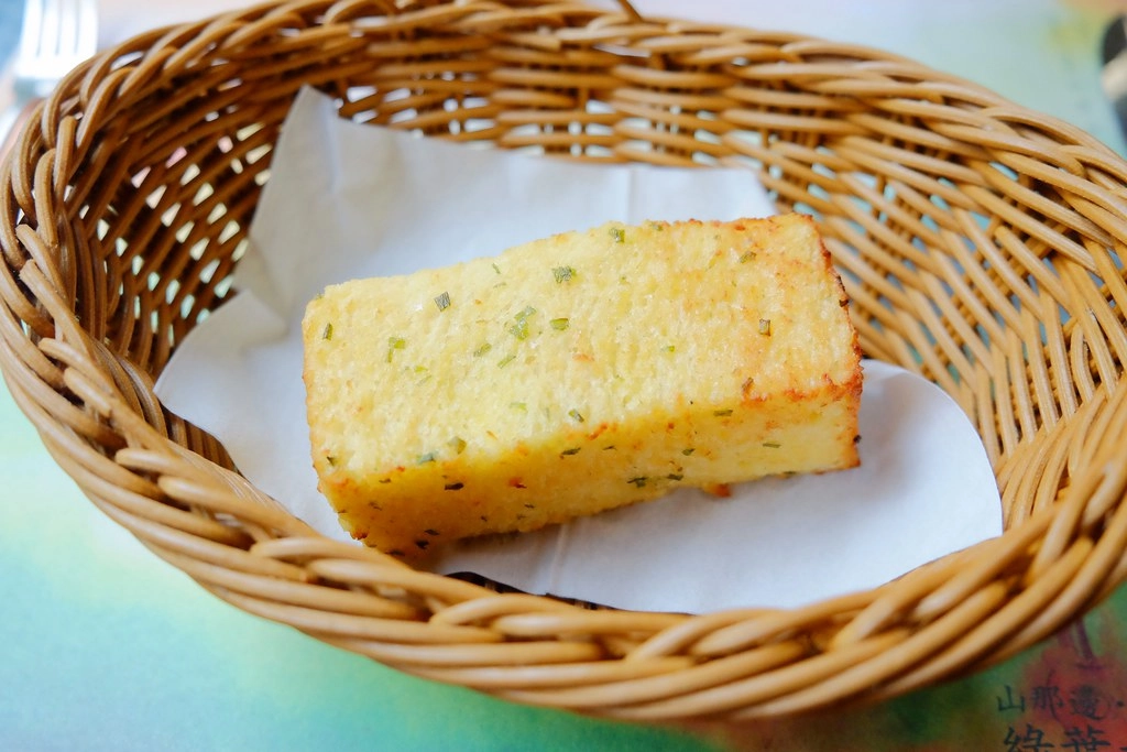 苗栗三義｜綠葉方舟，隱身於山林裡的森林系餐廳，大片草池湖畔美景超療癒 @飛天璇的口袋