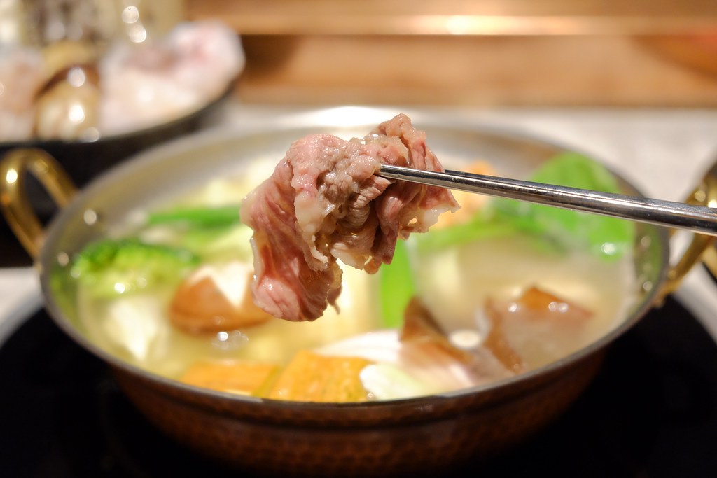 月暮藏涮涮鍋┃台中西屯：最浮誇的小火鍋店，$499元起單人套餐，餐點好吃環境好拍 @飛天璇的口袋