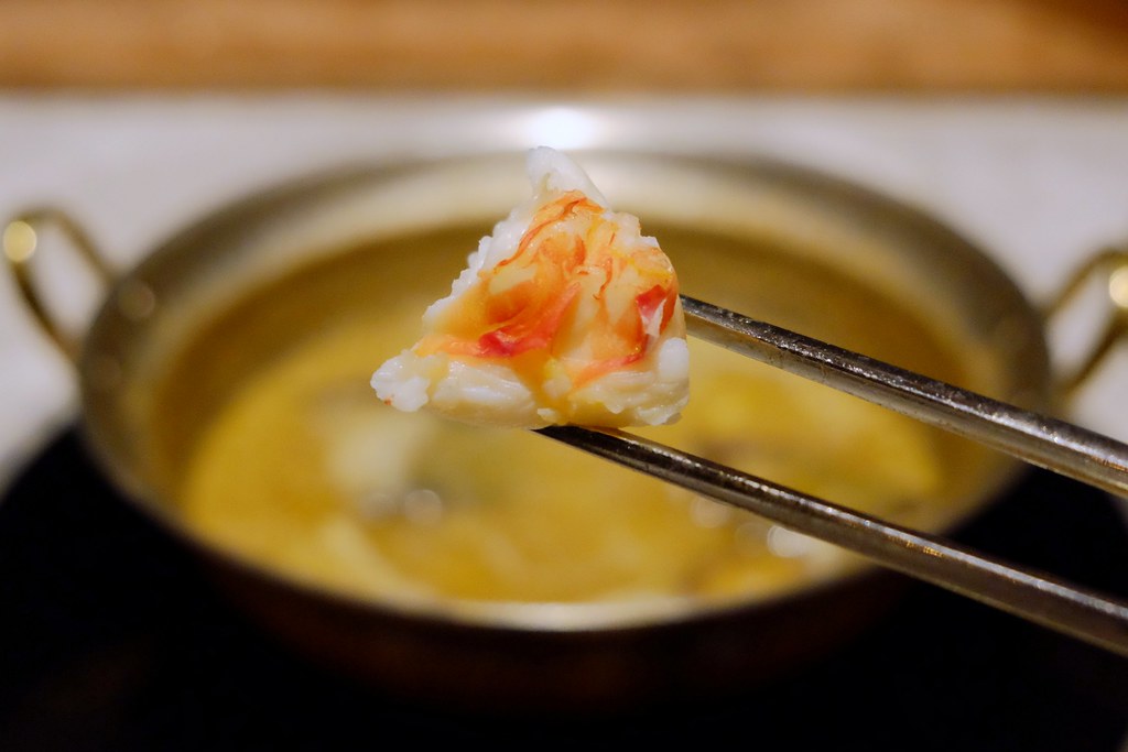 月暮藏涮涮鍋┃台中西屯：最浮誇的小火鍋店，$499元起單人套餐，餐點好吃環境好拍 @飛天璇的口袋