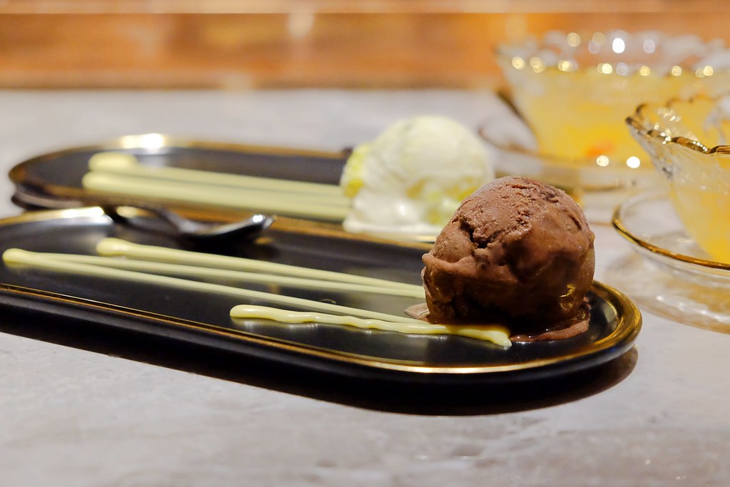 月暮藏涮涮鍋┃台中西屯：最浮誇的小火鍋店，$499元起單人套餐，餐點好吃環境好拍 @飛天璇的口袋