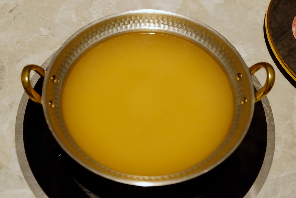 月暮藏涮涮鍋┃台中西屯：最浮誇的小火鍋店，$499元起單人套餐，餐點好吃環境好拍 @飛天璇的口袋