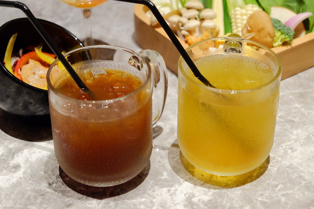 月暮藏涮涮鍋┃台中西屯：最浮誇的小火鍋店，$499元起單人套餐，餐點好吃環境好拍 @飛天璇的口袋