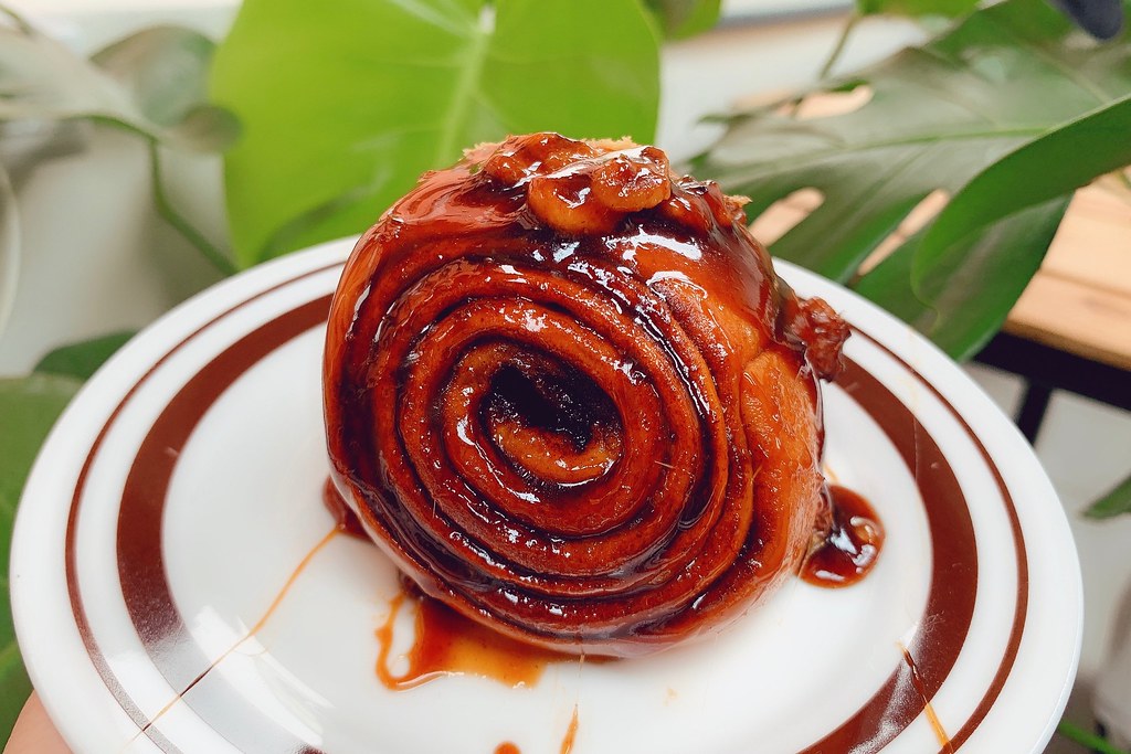 台北大安｜Fly Cafe，眾多朋友推薦第一名的蒼蠅哥肉桂捲，西西里咖啡也是人氣必點 @飛天璇的口袋