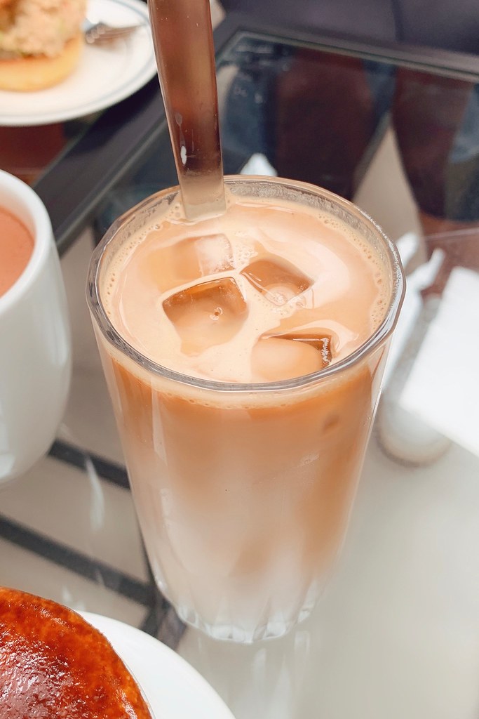 台北大安｜Fly Cafe，眾多朋友推薦第一名的蒼蠅哥肉桂捲，西西里咖啡也是人氣必點 @飛天璇的口袋