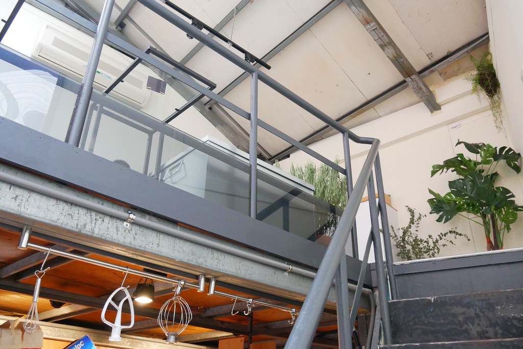 台北大安｜Fly Cafe，眾多朋友推薦第一名的蒼蠅哥肉桂捲，西西里咖啡也是人氣必點 @飛天璇的口袋