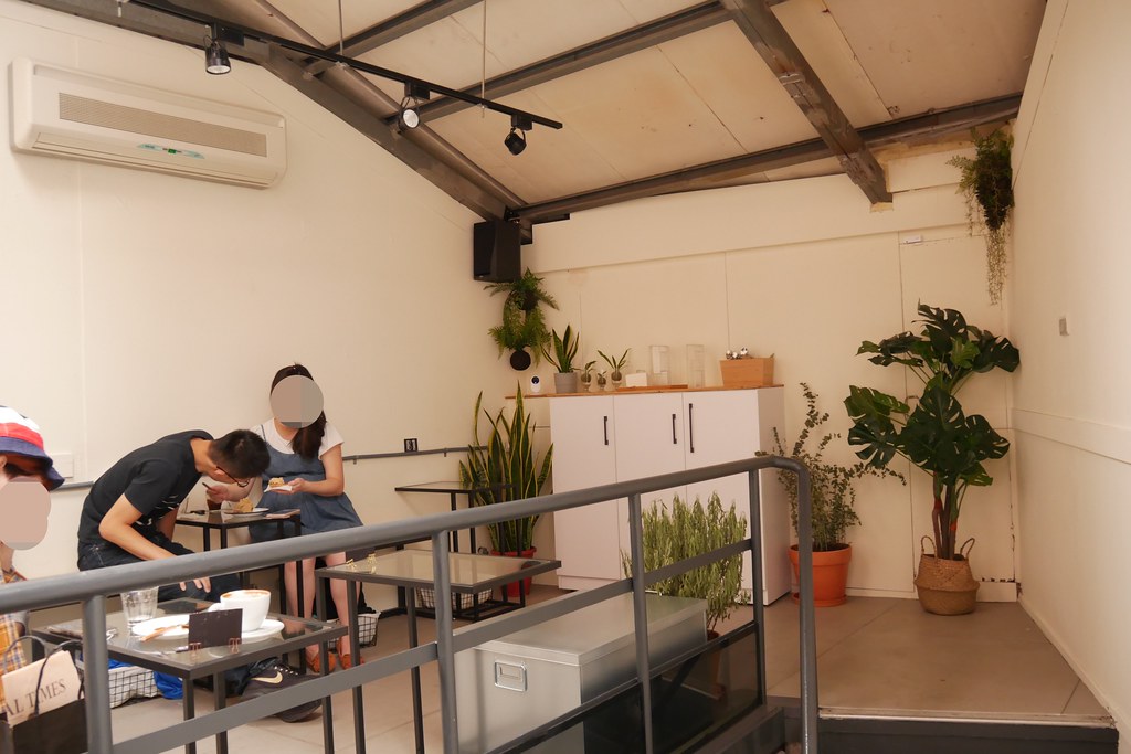 台北大安｜Fly Cafe，眾多朋友推薦第一名的蒼蠅哥肉桂捲，西西里咖啡也是人氣必點 @飛天璇的口袋