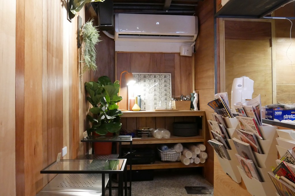 台北大安｜Fly Cafe，眾多朋友推薦第一名的蒼蠅哥肉桂捲，西西里咖啡也是人氣必點 @飛天璇的口袋