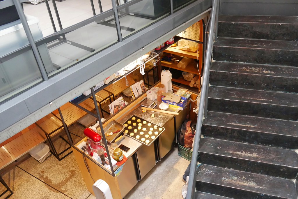 台北大安｜Fly Cafe，眾多朋友推薦第一名的蒼蠅哥肉桂捲，西西里咖啡也是人氣必點 @飛天璇的口袋