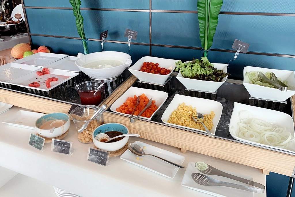 泰國芭達雅｜芭達雅中心點飯店 Centre Point Hotel Pattaya，平日一晚不到1000，有泳池而且早餐也好吃 @飛天璇的口袋