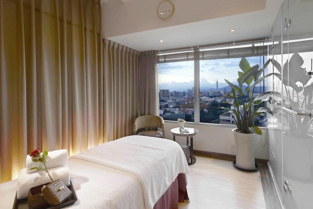 台北中正｜台北花園大酒店，西門町商圈最頂級五星級酒店，米其林餐點、貴婦SPA、露天溫泉 @飛天璇的口袋