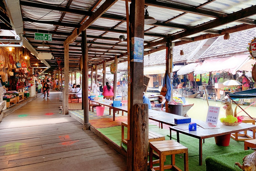 泰國芭達雅｜四方水上市場 Pattaya Floating Market，超過100個攤位，還有定期的活動演出 @飛天璇的口袋