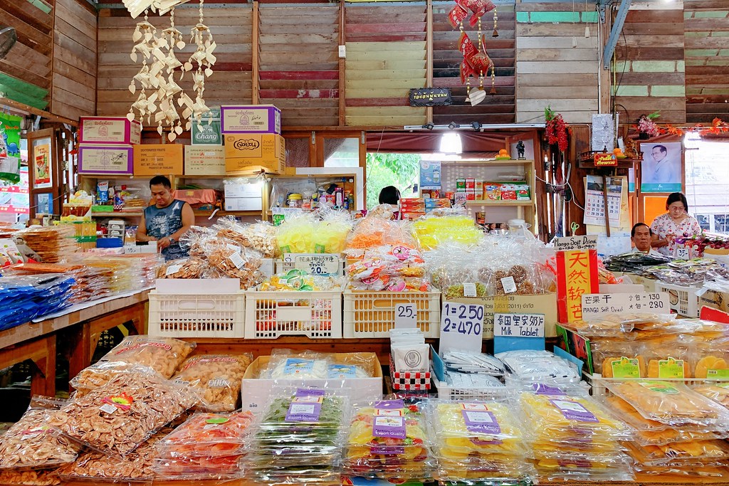 泰國芭達雅｜四方水上市場 Pattaya Floating Market，超過100個攤位，還有定期的活動演出 @飛天璇的口袋