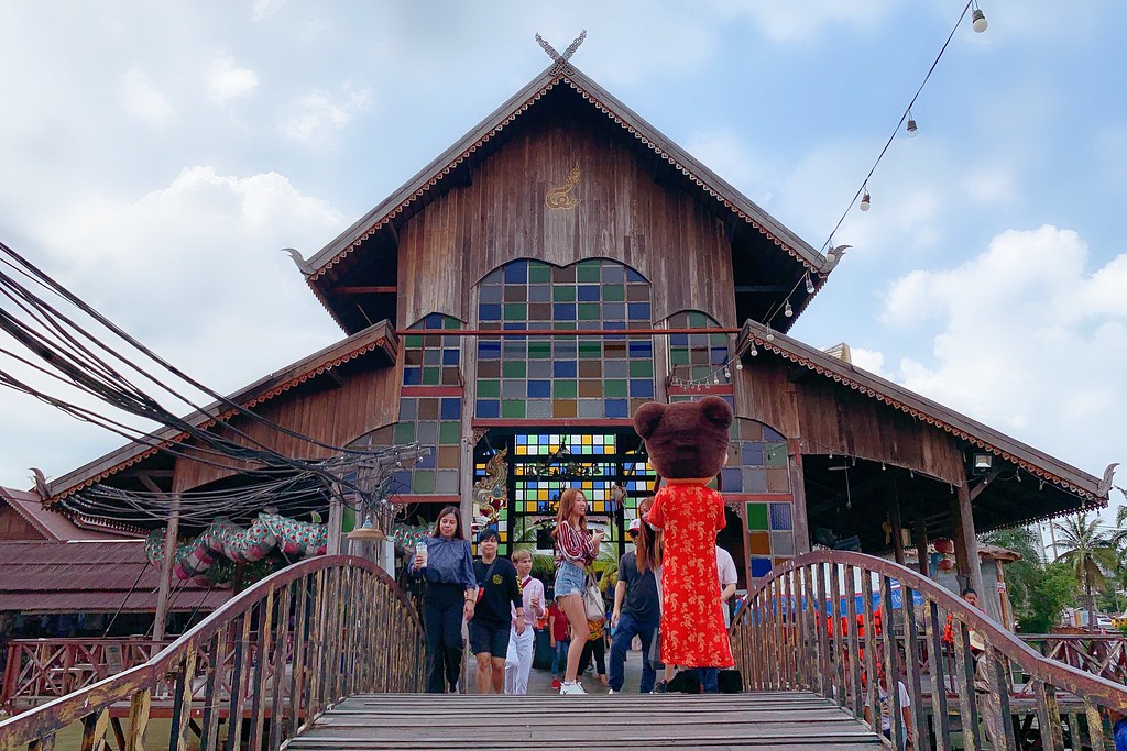 泰國芭達雅｜四方水上市場 Pattaya Floating Market，超過100個攤位，還有定期的活動演出 @飛天璇的口袋