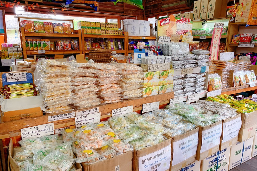 泰國芭達雅｜四方水上市場 Pattaya Floating Market，超過100個攤位，還有定期的活動演出 @飛天璇的口袋