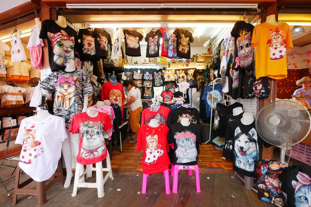 泰國芭達雅｜四方水上市場 Pattaya Floating Market，超過100個攤位，還有定期的活動演出 @飛天璇的口袋