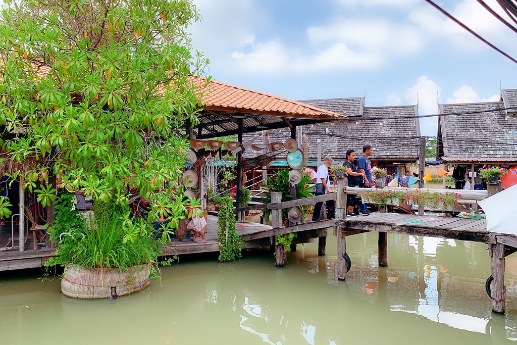 泰國芭達雅｜四方水上市場 Pattaya Floating Market，超過100個攤位，還有定期的活動演出 @飛天璇的口袋