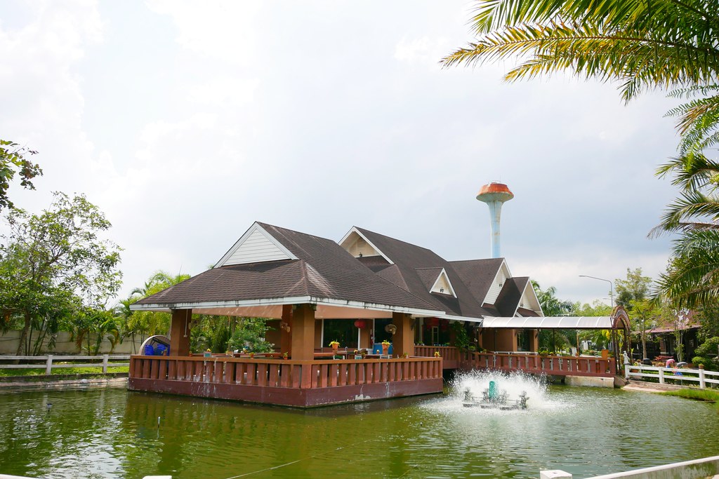 泰國芭達雅｜四方水上市場 Pattaya Floating Market，超過100個攤位，還有定期的活動演出 @飛天璇的口袋