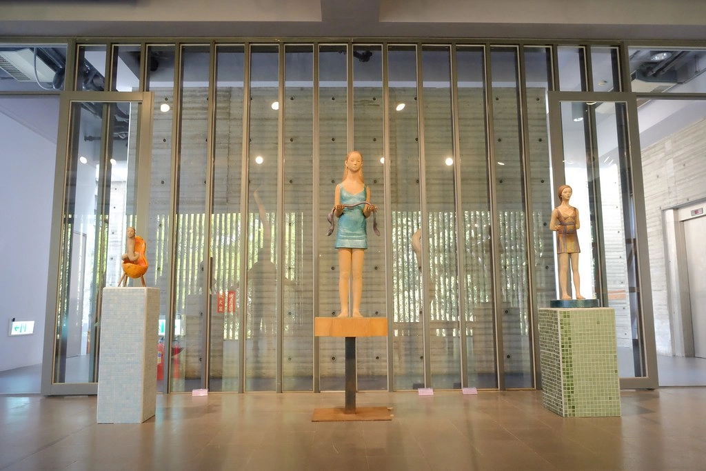 苗栗一日遊｜苗栗借問站｜苑裡秒殺炸雞 – 垂坤伴手禮 – 東里家風 – 三義木雕博物館 – 彭城堂 – 山板樵休閒農場 @飛天璇的口袋