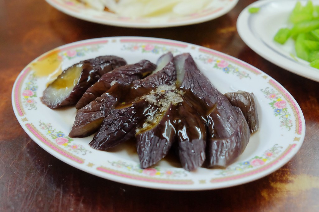 嘉義東區｜北門沙鍋魚頭：在地人都吃這家？系出同門的好味道，口味清爽小菜選擇性多 @飛天璇的口袋