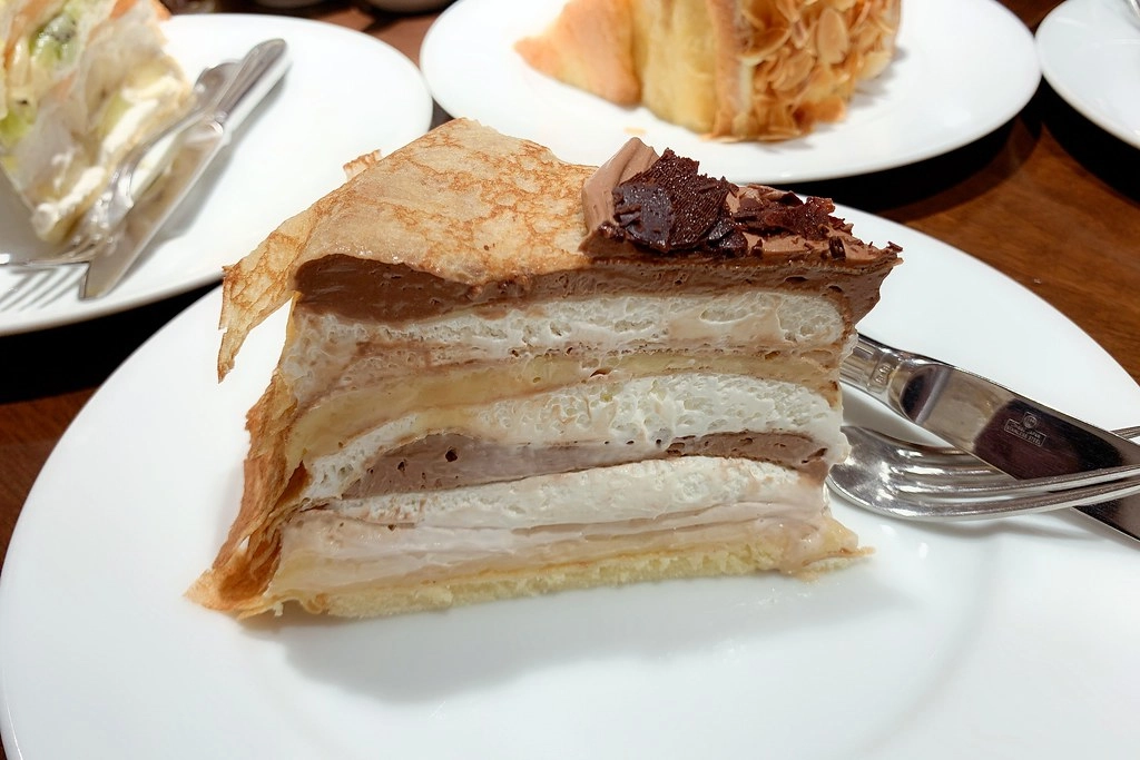 日本東京｜HARBS 新宿店．日本超人氣的千層蛋糕，新宿LUMINE EST地下二樓 @飛天璇的口袋