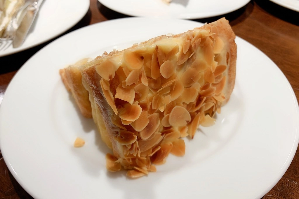 日本東京｜HARBS 新宿店．日本超人氣的千層蛋糕，新宿LUMINE EST地下二樓 @飛天璇的口袋