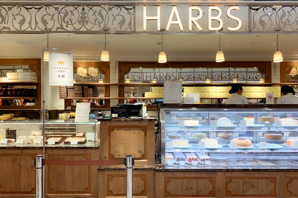 日本東京｜HARBS 新宿店．日本超人氣的千層蛋糕，新宿LUMINE EST地下二樓 @飛天璇的口袋
