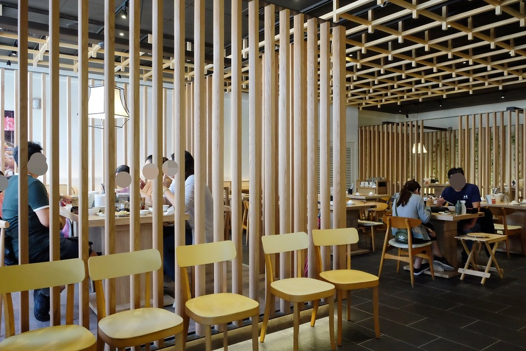 牛比蔥壽喜燒崇德店｜松竹路439元火鍋壽喜燒吃到飽，特選美國牛、澳洲牛，還有多種當季蔬菜吧檯 @飛天璇的口袋