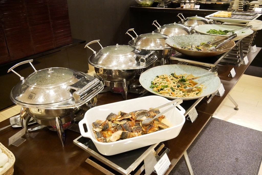 日本東京｜光芒飯店 上野公園 Candeo Hotels｜JR山手線鶯谷站步行三分鐘，使用高級的席夢思名床，和式洋式百匯早餐供應 @飛天璇的口袋