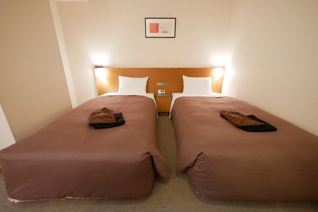 日本東京｜光芒飯店 上野公園 Candeo Hotels｜JR山手線鶯谷站步行三分鐘，使用高級的席夢思名床，和式洋式百匯早餐供應 @飛天璇的口袋