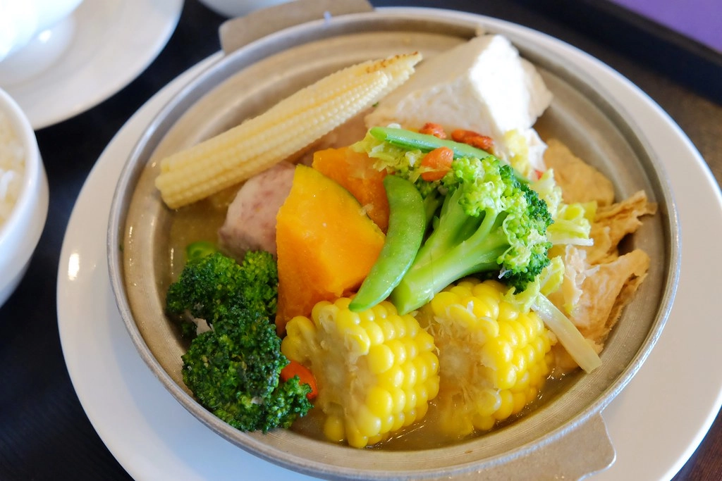 【苗栗卓蘭】自然風情，超棒大草原x氣墊溜滑梯x兒童沙坑x美食下午茶x披薩DIY&hellip;一個充滿自然和幸福的天地！ @飛天璇的口袋