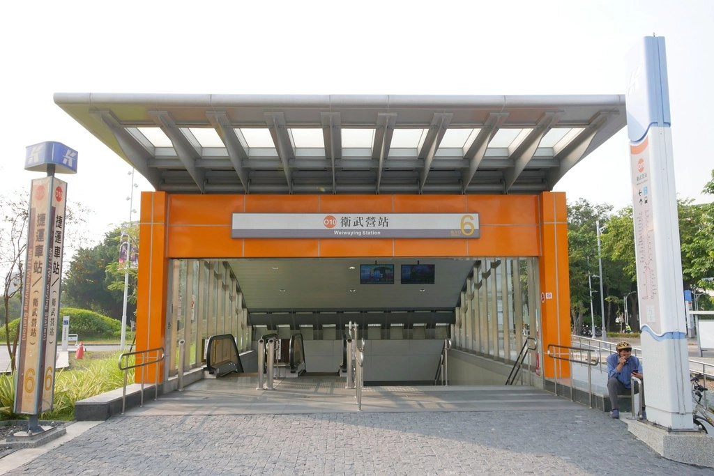 高雄鳳山｜衛武營國家藝術文化中心，全球最大單一屋頂劇院，超時尚又充滿自然風情的建築 @飛天璇的口袋