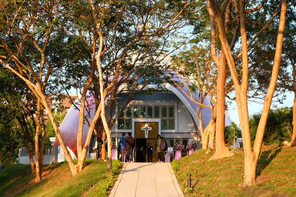 靜宜大學新地標！！主顧聖母堂：花費9仟萬打造的教堂，台中IG熱門打卡新景點 @飛天璇的口袋