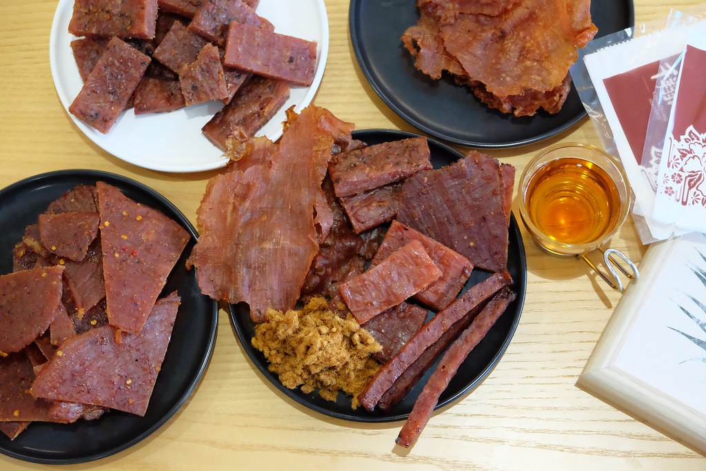 千翔肉乾｜上班族團購指名率第一，榮獲台北十大伴手禮，過年限量禮盒開賣了 @飛天璇的口袋