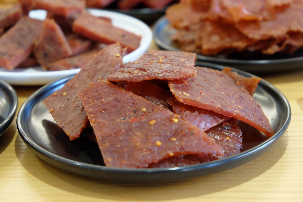 千翔肉乾｜上班族團購指名率第一，榮獲台北十大伴手禮，過年限量禮盒開賣了 @飛天璇的口袋