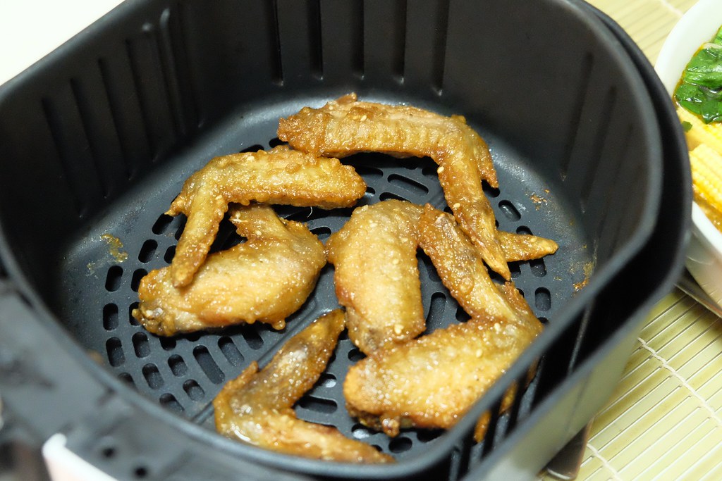 台酒花雕酸菜牛肉麵：PTT鄉民狂推台灣泡麵霸主！ @飛天璇的口袋