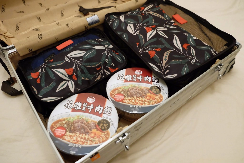 台酒花雕酸菜牛肉麵：PTT鄉民狂推台灣泡麵霸主！ @飛天璇的口袋