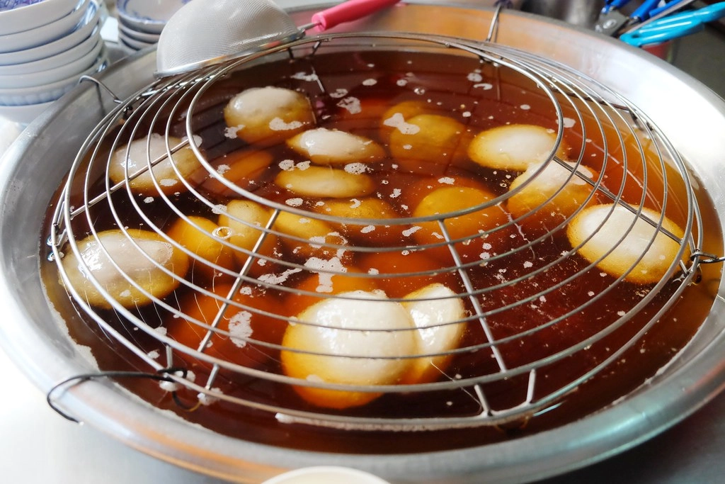 南投埔里｜阿開肉圓．Google評價4.2顆星，在地50年的銅板美食，埔里小吃美食推薦 @飛天璇的口袋