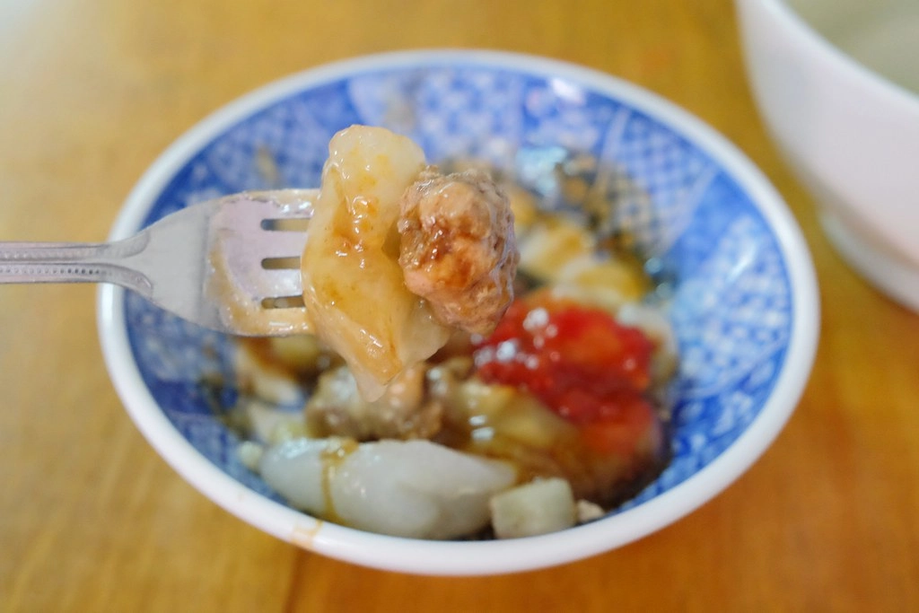 南投埔里｜阿開肉圓．Google評價4.2顆星，在地50年的銅板美食，埔里小吃美食推薦 @飛天璇的口袋