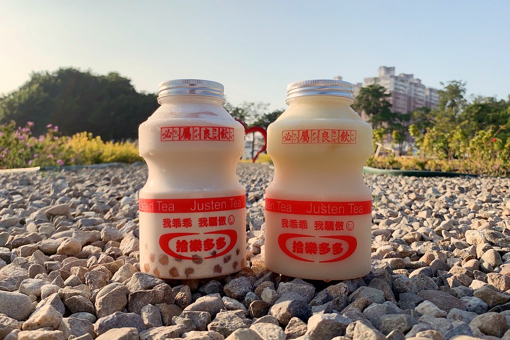 台中珍奶節第一名~拾覺輕飲：台中獨特飲品店，多多登大人新上市，每日限量100瓶！ @飛天璇的口袋