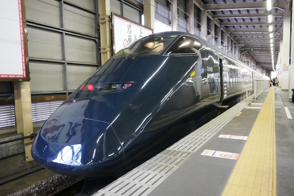 日本新瀉｜現美新幹線 GENBI SHINKANSEN，越後湯澤-新瀉移動的美術館，世界最快速的藝術鑑賞列車 @飛天璇的口袋
