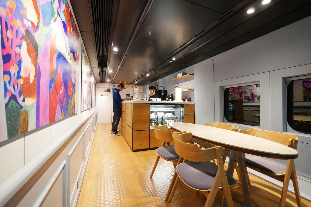 日本新瀉｜現美新幹線 GENBI SHINKANSEN，越後湯澤-新瀉移動的美術館，世界最快速的藝術鑑賞列車 @飛天璇的口袋