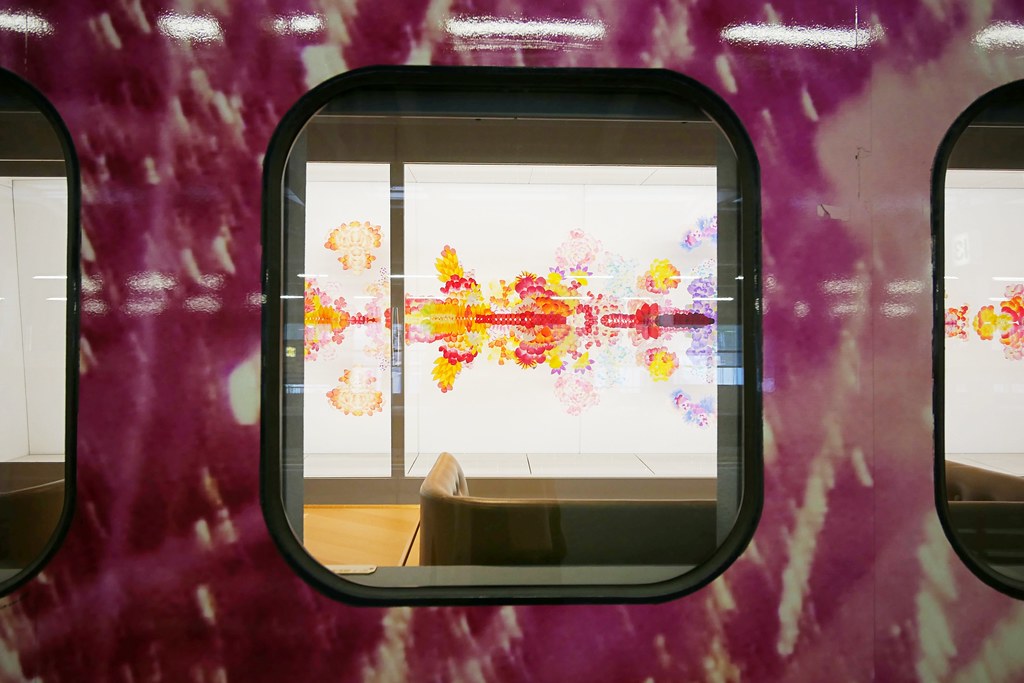 日本新瀉｜現美新幹線 GENBI SHINKANSEN，越後湯澤-新瀉移動的美術館，世界最快速的藝術鑑賞列車 @飛天璇的口袋