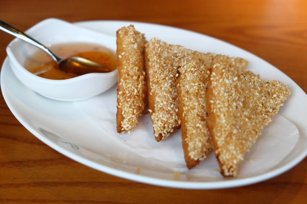 月月Thai BBQ泰式燒烤｜瓦城最新品牌，不一樣的泰式料理，泰式Lounge bar氛圍 @飛天璇的口袋