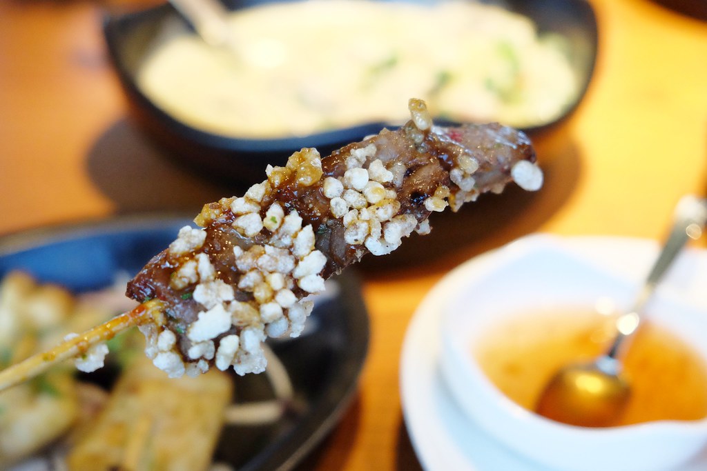 月月Thai BBQ泰式燒烤｜瓦城最新品牌，不一樣的泰式料理，泰式Lounge bar氛圍 @飛天璇的口袋