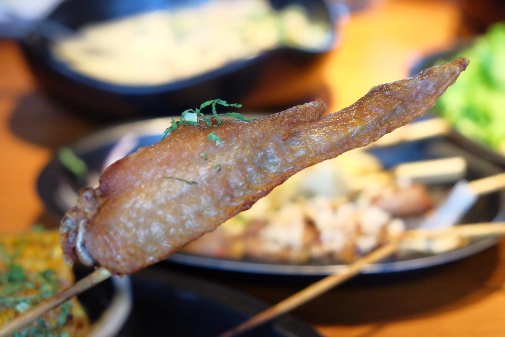 月月Thai BBQ泰式燒烤｜瓦城最新品牌，不一樣的泰式料理，泰式Lounge bar氛圍 @飛天璇的口袋