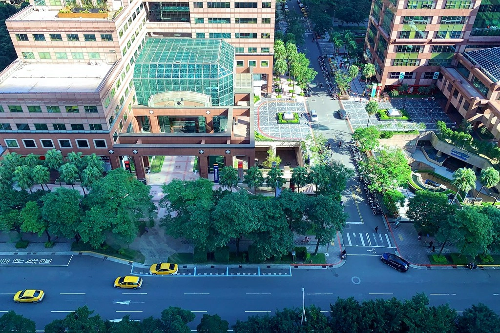 月月Thai BBQ泰式燒烤｜瓦城最新品牌，不一樣的泰式料理，泰式Lounge bar氛圍 @飛天璇的口袋