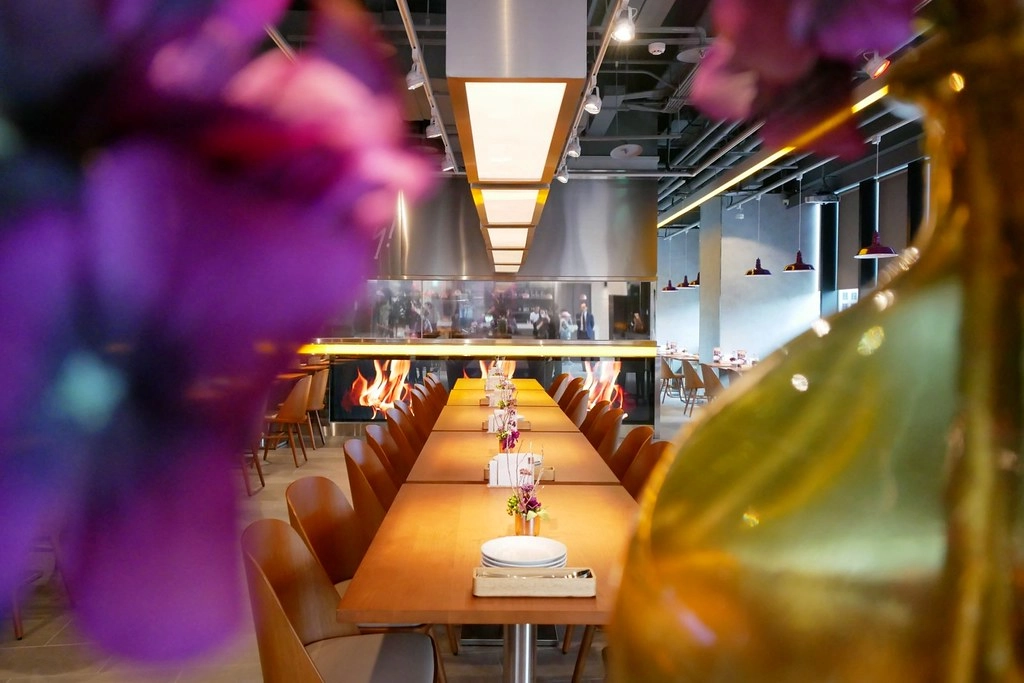 月月Thai BBQ泰式燒烤｜瓦城最新品牌，不一樣的泰式料理，泰式Lounge bar氛圍 @飛天璇的口袋