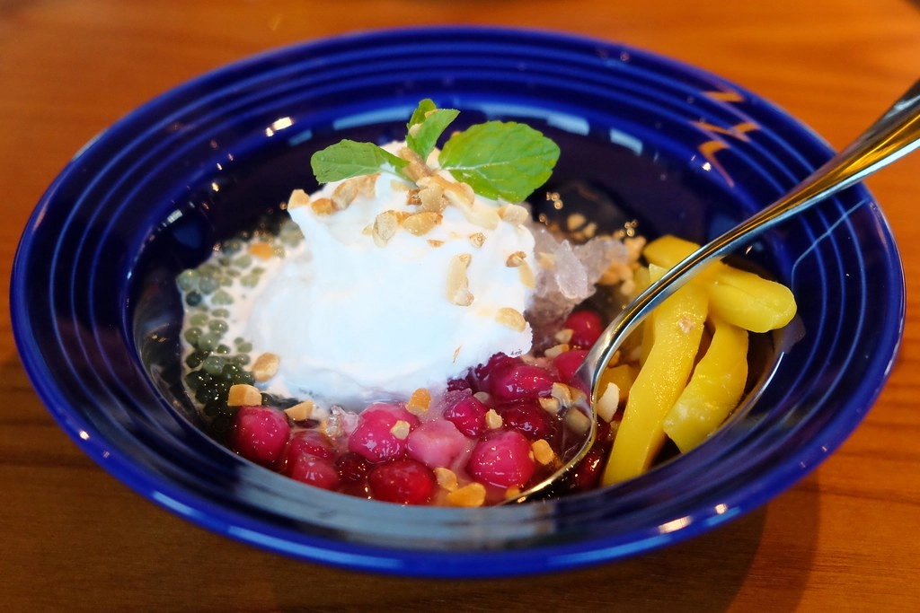 月月Thai BBQ泰式燒烤｜瓦城最新品牌，不一樣的泰式料理，泰式Lounge bar氛圍 @飛天璇的口袋